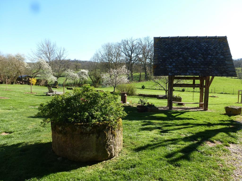 Chambres D'Hotes Du Hameau Les Brunes Bozouls Exteriör bild