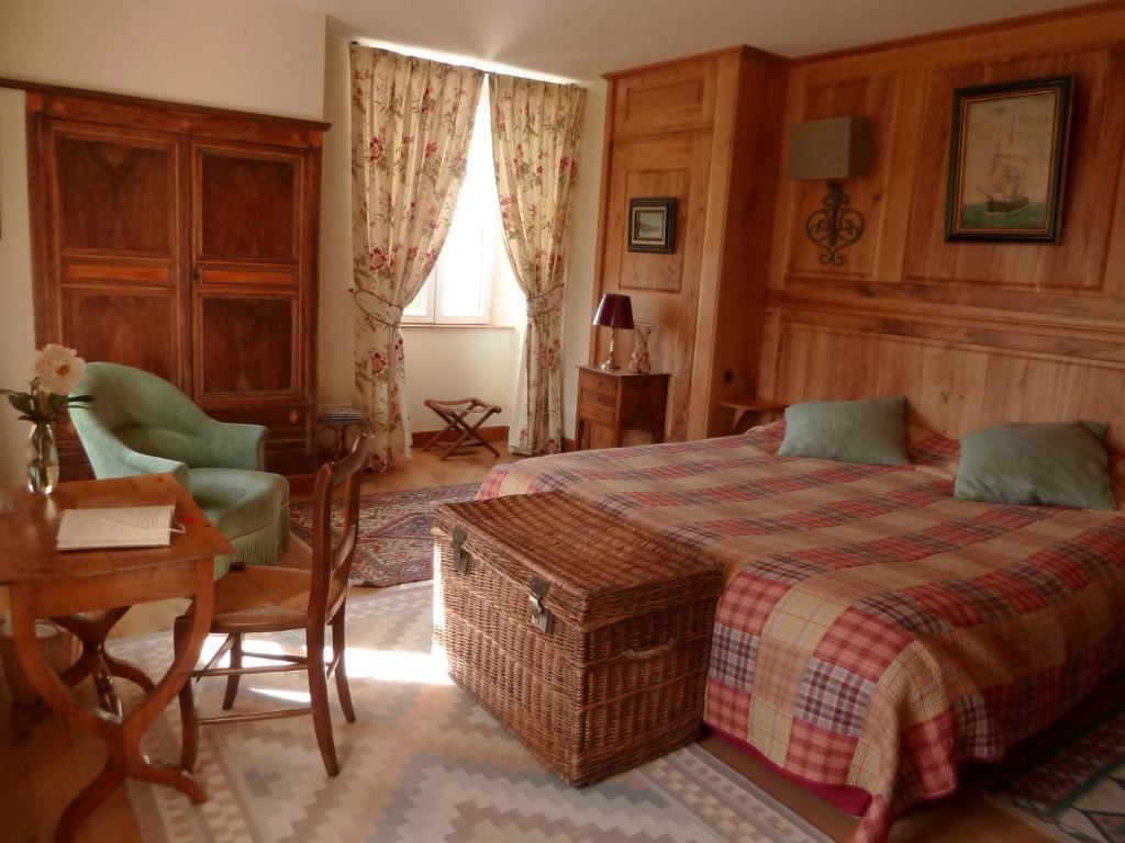 Chambres D'Hotes Du Hameau Les Brunes Bozouls Rum bild
